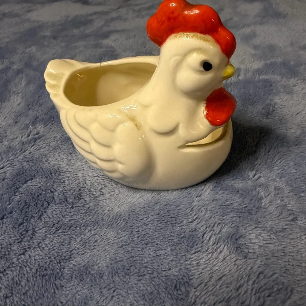 Vintage Ceramic Hen Cream with Red‎ Accents